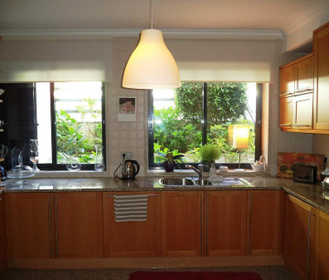 3 Bedroom Apartment with swimming pool, Monte Estoril, Cascais - Photo 4