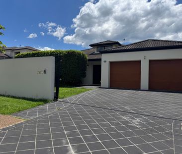 The perfect property in a perfect location - Photo 2