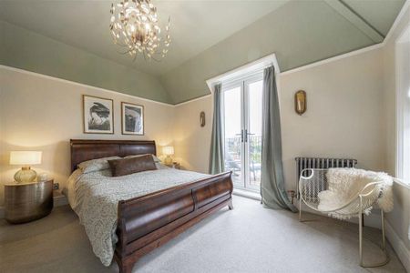 4 bedroom detached house to rent - Photo 2