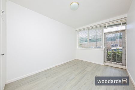 Spacious 1-Bedroom Apartment with Parking in Prime South Yarra Location - Photo 3