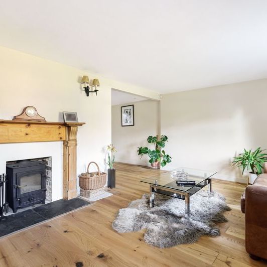 Crownpits Lane Busbridge, Godalming - 3 bedrooms Property for lettings - Seymours - Photo 1