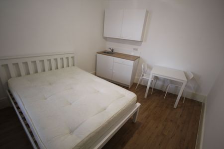 Station Road, Harrow - Photo 3