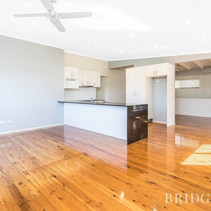 High Set Beauty - Photo 1