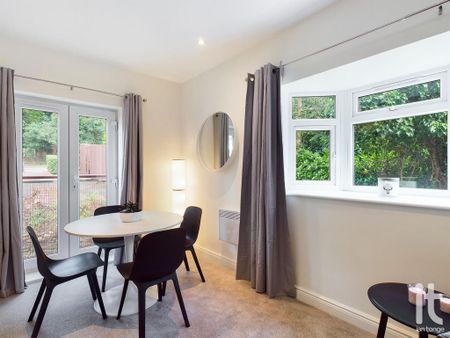 2 bedroom apartment to rent - Photo 3