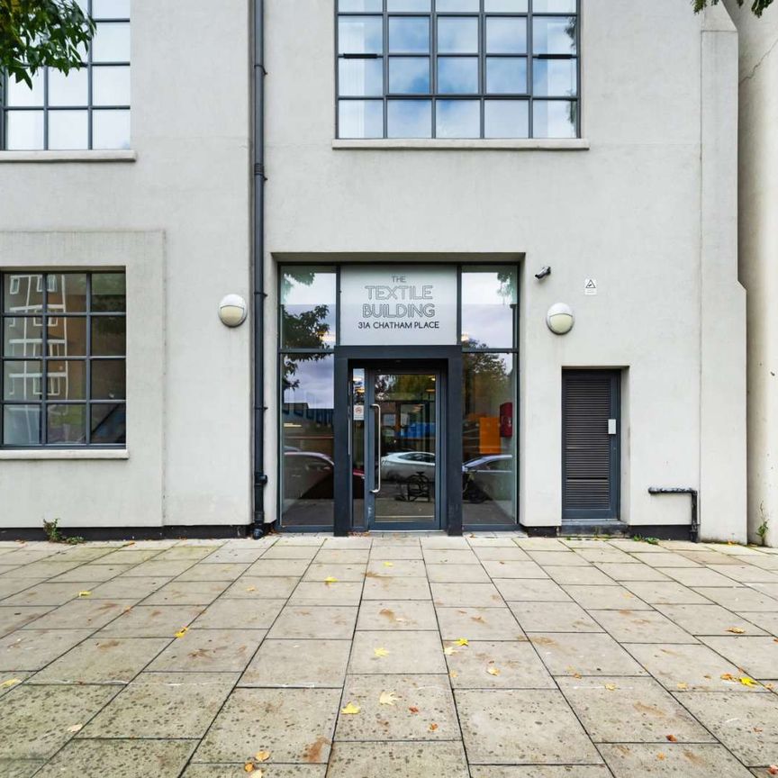 Stunning two bedroom apartment with the large windows, tall ceilings and open interiors in this landmark factory conversion in the Hackney Fashion Hub. - Photo 1