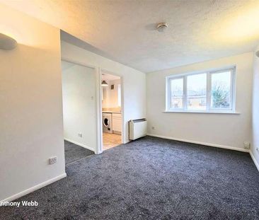 Leigh Hunt Drive, Southgate, N14 - Photo 2