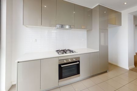 704/335 Wharf Road, Newcastle NSW 2300 - Photo 4