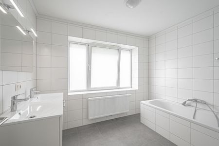 Steenweg op Antwerpen 21 bus 3, Turnhout - Photo 4