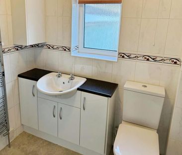 3 bedroom detached bungalow to rent - Photo 6