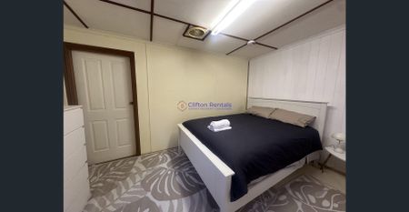 Central One-Bedroom Unit – Walk to Town - Photo 3