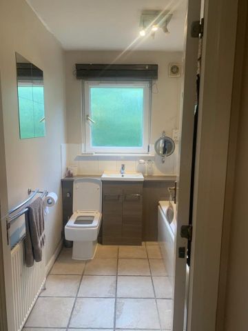 2 Bed Flat, Innellan Gardens, G20 - Photo 5