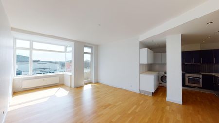 <b>Moderniseret 3-værelses lejlighed med altan</b><br> - Foto 4