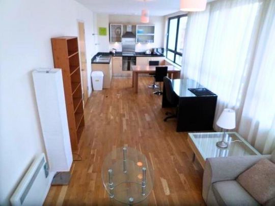 1 bedroom flat to rent - Photo 1