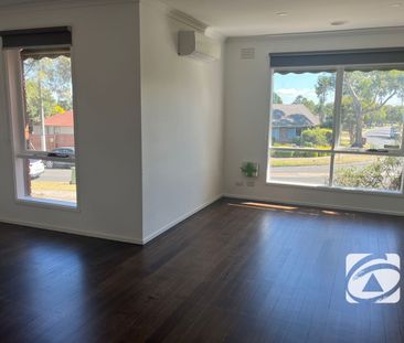 GREAT LOCATION ! - Photo 5