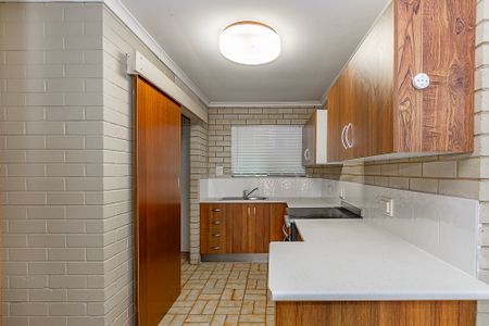 4/29 Clayton Street, Hermit Park QLD 4812 - House For Rent | Domain - Photo 3
