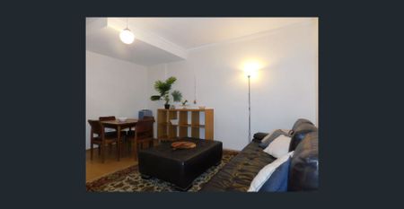 NEWTOWN, a 3 Bedroom furnished Apartment in a Handy Location. - Photo 2