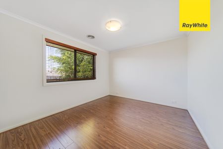 70 Overall Avenue, Casey ACT 2913 - House For Rent | Domain - Photo 5