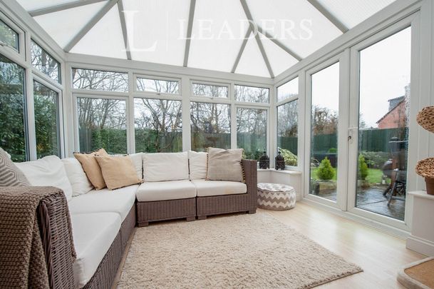 4 bedroom house to rent Sleaford Close, Grange Park, Swindon, Wiltshire, SN5 - Photo 1