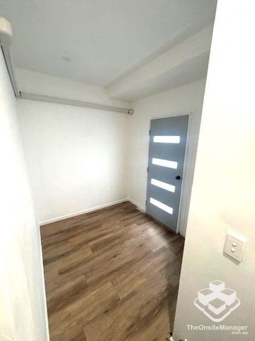 One Bedroom Apartment for Rent - Photo 2