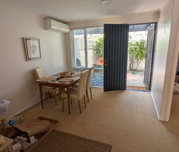 South Perth - Photo 2