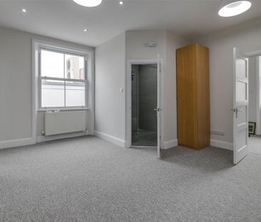 3 bedroom flat to rent - Photo 4