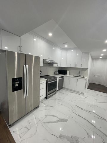 For Lease - 24 Frost Street, Brampton, Ontario - Photo 4