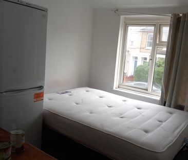 Room in a Shared House, Bensham Lane, CR7 - Photo 5