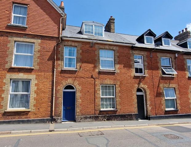 1 bedroom in a house share to rent - Photo 1