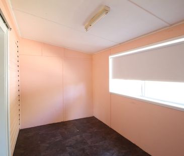 Tidy Home with Good Shed Space - Photo 4