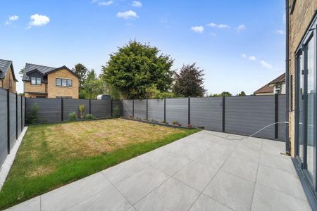 1 bedroom in a house share to rent - Photo 4