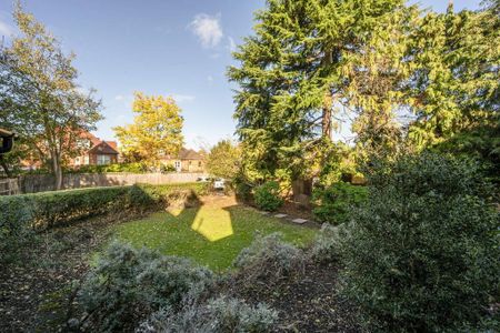 3 bedroom flat to rent - Photo 3