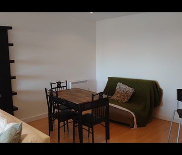 2 Bed Flat, The Quays, M50 - Photo 1