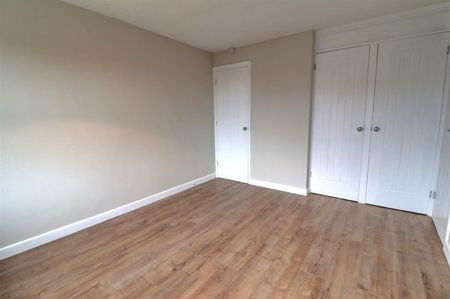 3 BED Detached house To rent - Photo 3