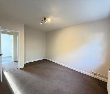 2 bedroom ground floor flat to rent - Photo 5
