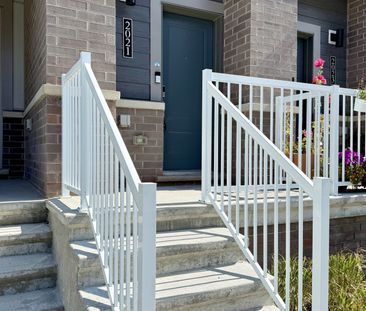For Lease - 2021 Blossite Private, Barrhaven, Ontario - Photo 1