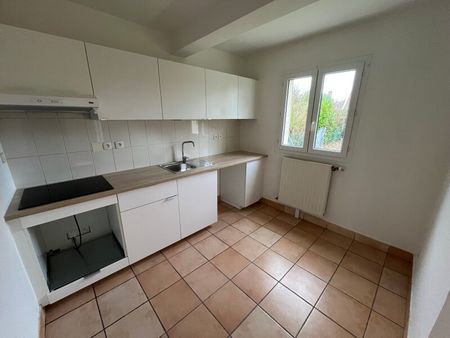 Location Maison 4 Pièces 88 m² - Photo 2