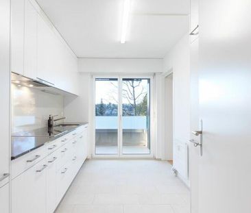 Moderne 5.5-Zimmerwohnung in Oberwil - Photo 4