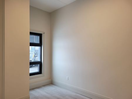 For Lease - 75 Barrie Road Unit# 106, Orillia, Ontario - Photo 3