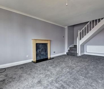 2 bedroom end of terrace house to rent - Photo 3