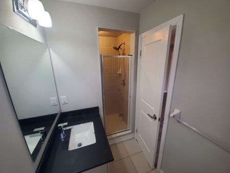 For Lease - 272 Georgian Drive Unit# #301, Oakville, Ontario - Photo 5