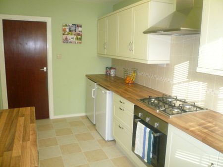 2 bed Apartment for Rent - Photo 3