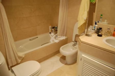 Charming West-Facing Apartment in the Heart of Puerto Banus - Photo 4