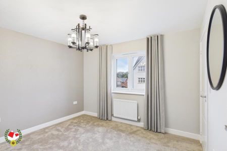 De Lisle Bush Way, Great Oldbury, Stonehouse - Photo 3