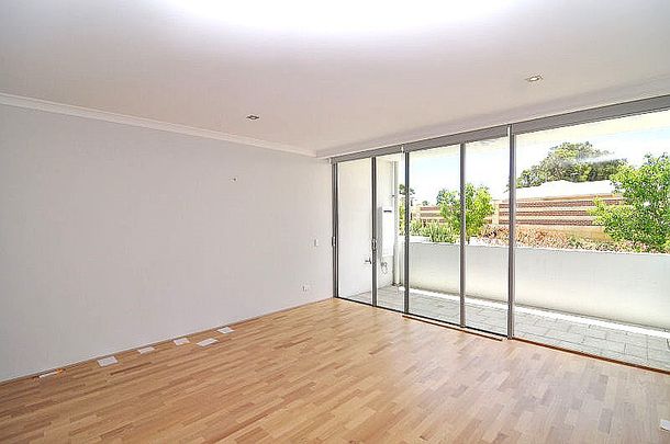 18/7 College Corner, O’Connor WA 6163 - Photo 1