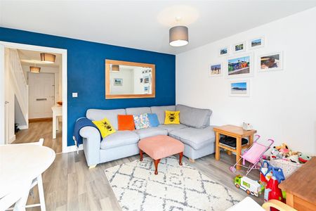 Squires Grove, Eastergate, PO20 3AY - Photo 2