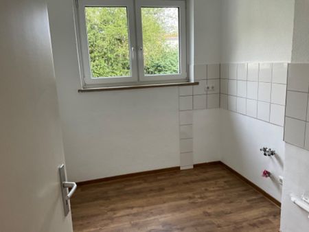 Schöne 3-Zimmer-Wohnung mit Balkon zum 01.11.2024 zu vermieten - Photo 4