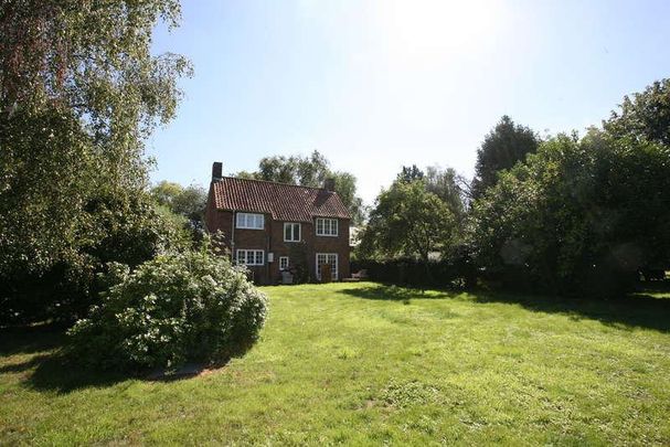 Church Road, Twinstead, Sudbury, CO10 - Photo 1