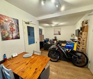 Room 5, Queens Road, NG9, Property for rent - Photo 2