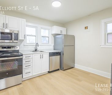 Bright & Modern Top-Floor 2-Bedroom Apartment in Little Italy - Photo 5