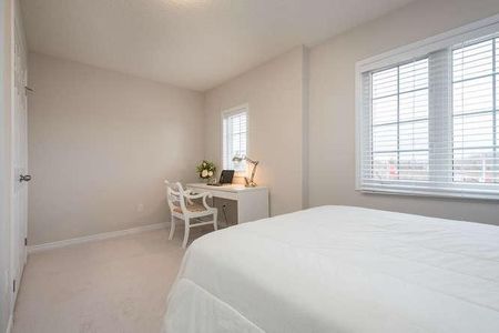 For Lease - 3200 Singleton Avenue Unit# 38, London South, Ontario - Photo 4